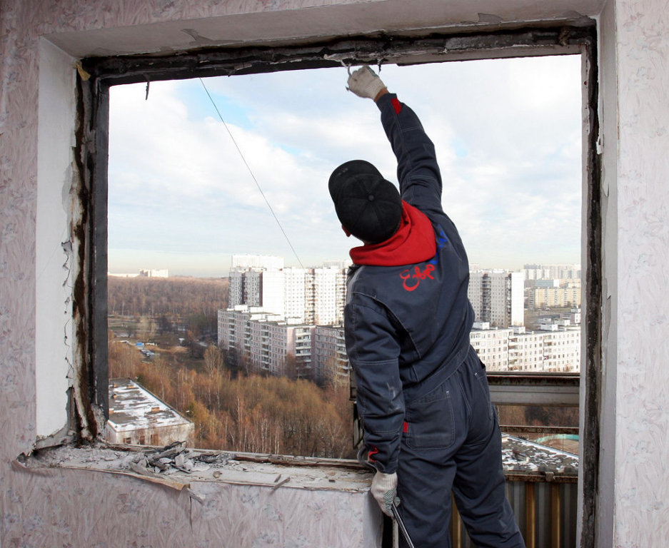 Установкой окон должны заниматься профессионалы.