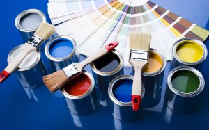 Чем отличаются краски для фасадных и интерьерных работ?