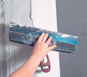 Как шпаклевать стены