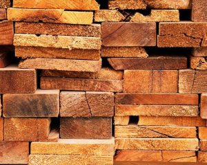 Как подготовить деревянные строительные материалы к покраске
