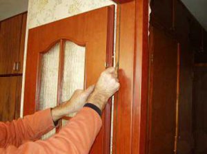Как верно устанавливать межкомнатные двери