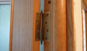 Советы по устранению скрипа от двери 