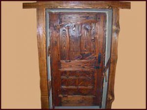 Ремонт деревянной входной двери