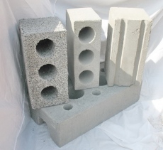 Как самому изготовить блоки из бетона?