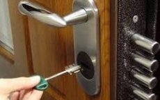 Как устранить поломку дверного замка