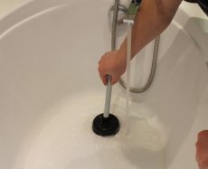 Как прочистить засор в канализационной системе?