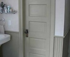 Как выбрать дверь для ванной комнаты?