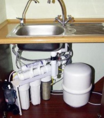 Как организовать качественную очистку воды из скважины в загородном доме?