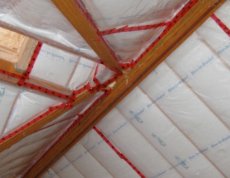 Укладываем пароизоляцию на потолок: рекомендации