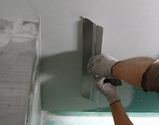 Как качественно подготовить потолок к покраске