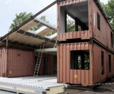 Как построить дом из грузового контейнера