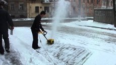 Характеристики ручного электрического снегоуборочника