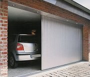 Автоматические гаражные ворота: основные разновидности