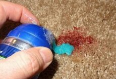 Как почистить ковровое покрытие от пластилина