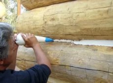 Как можно обработать стены деревянного дома своими руками