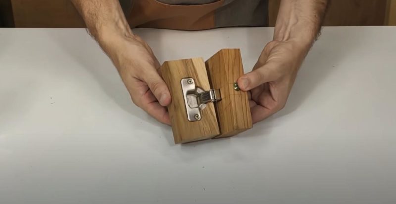 Шлифовальный блок-раскладушка из брусков и мебельной петли